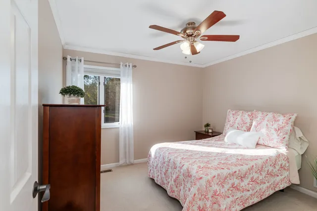 $599,900 | 6112 Misty Pine Court, Crystal Lake, IL 60012