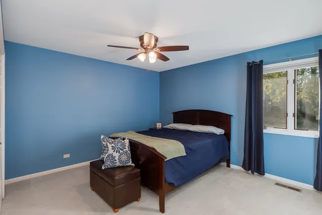 $599,900 | 6112 Misty Pine Court, Crystal Lake, IL 60012