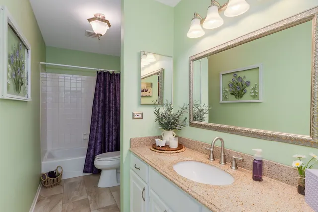 $599,900 | 6112 Misty Pine Court, Crystal Lake, IL 60012