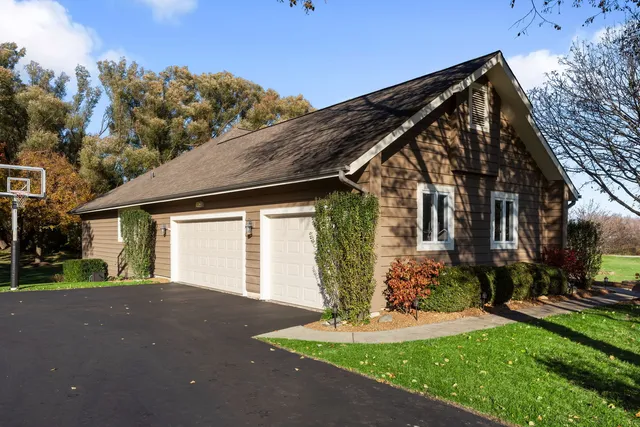 $599,900 | 6112 Misty Pine Court, Crystal Lake, IL 60012