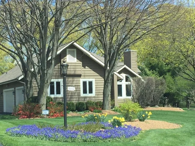 $599,900 | 6112 Misty Pine Court, Crystal Lake, IL 60012