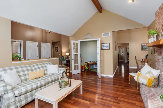 $599,900 | 6112 Misty Pine Court, Crystal Lake, IL 60012