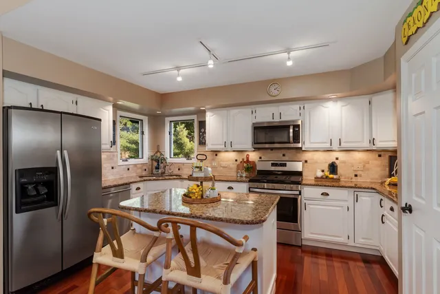 $599,900 | 6112 Misty Pine Court, Crystal Lake, IL 60012