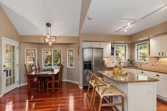 $599,900 | 6112 Misty Pine Court, Crystal Lake, IL 60012