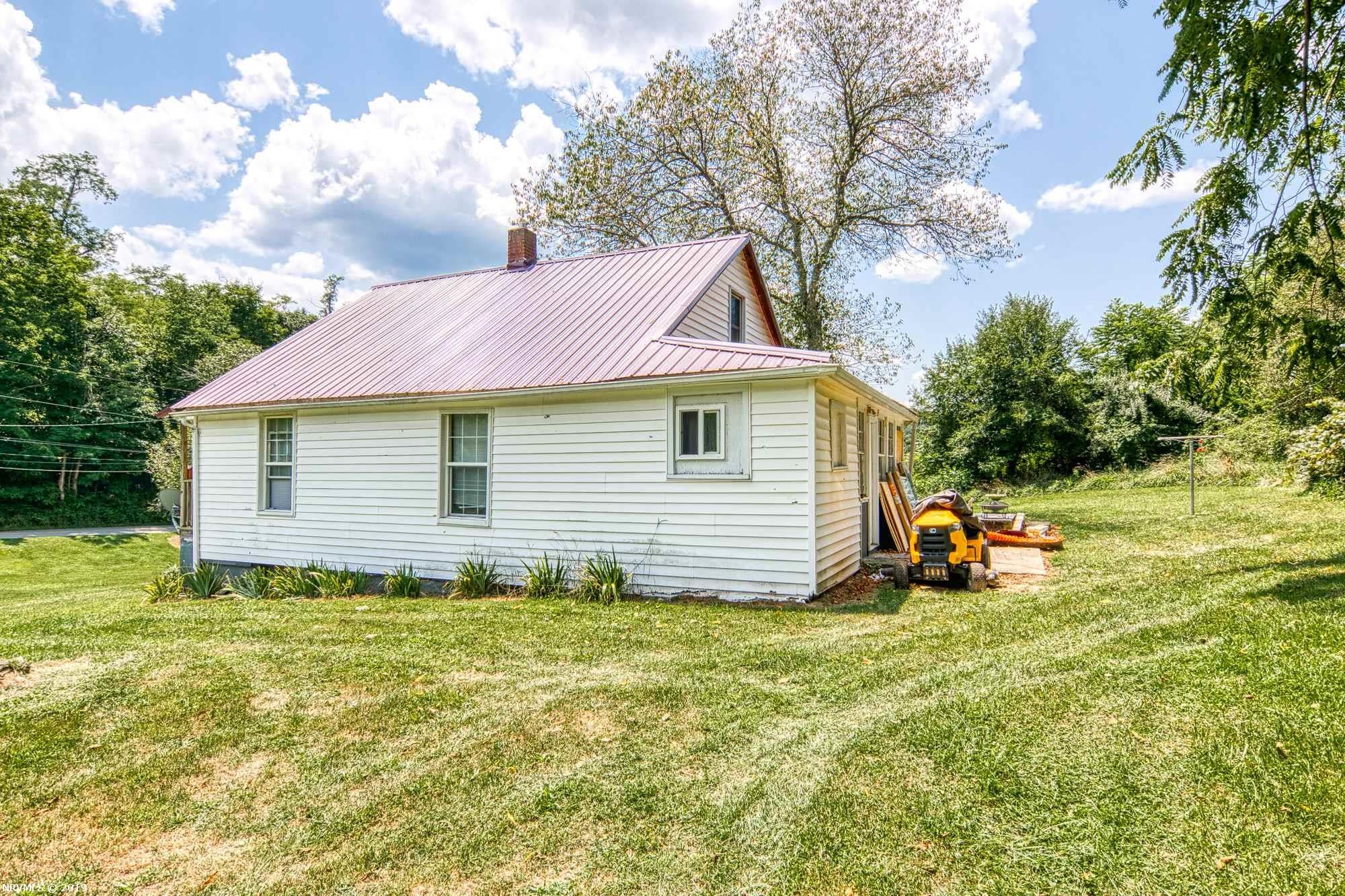 616 Sinking Creek Road Pembroke, VA 24136 - Photo 22 of 32 Gallery Image 22