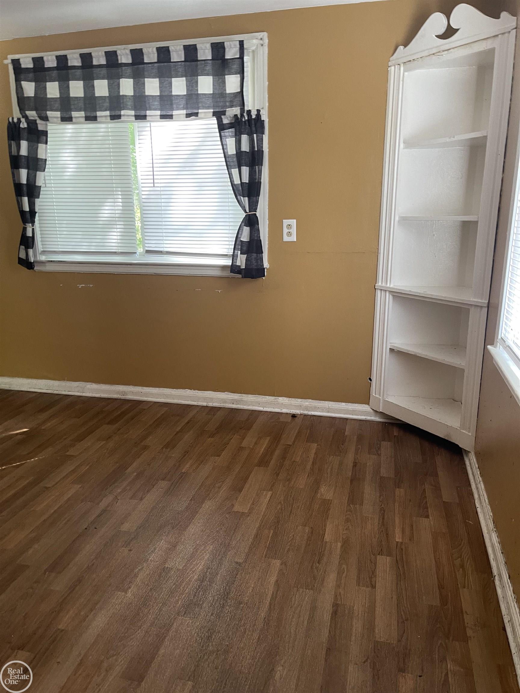 8220 Fielding Street Detroit, MI 48228 - Photo 6 of 14