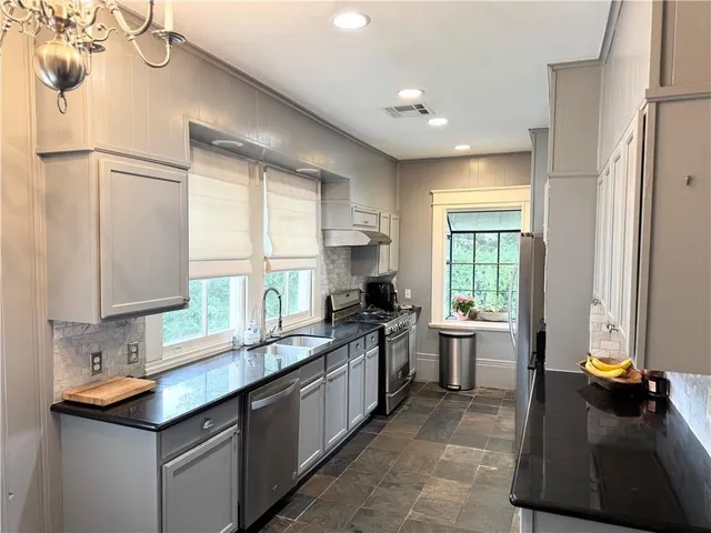 $3,200 | 297 Audubon Boulevard, New Orleans, LA 70125