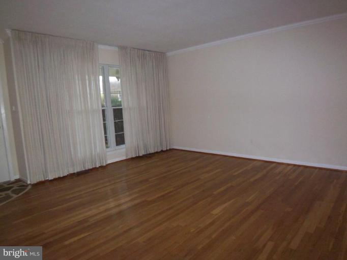3532 Cabot Road Randallstown, MD 21133 - Photo 10 of 21 Living Room