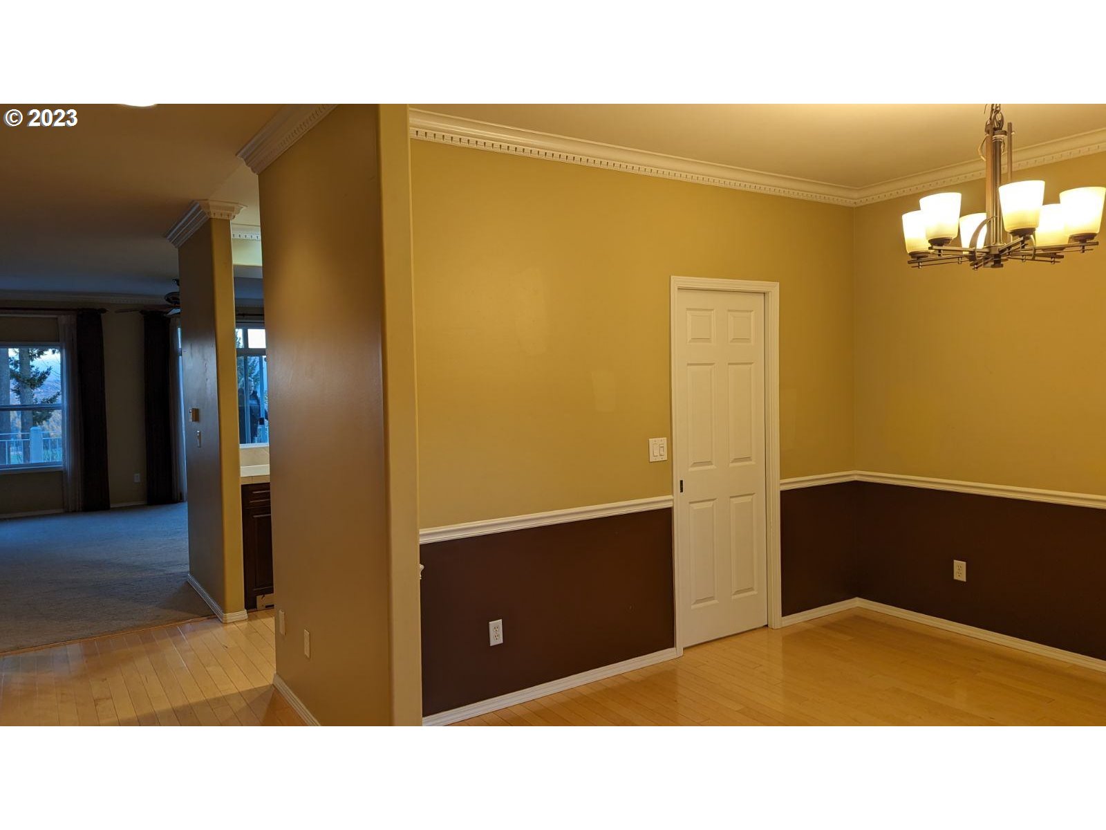 2030 Northwest Fargo Loop Camas, WA 98607 - Photo 5 of 30 a upper view of a living room with bathroom
