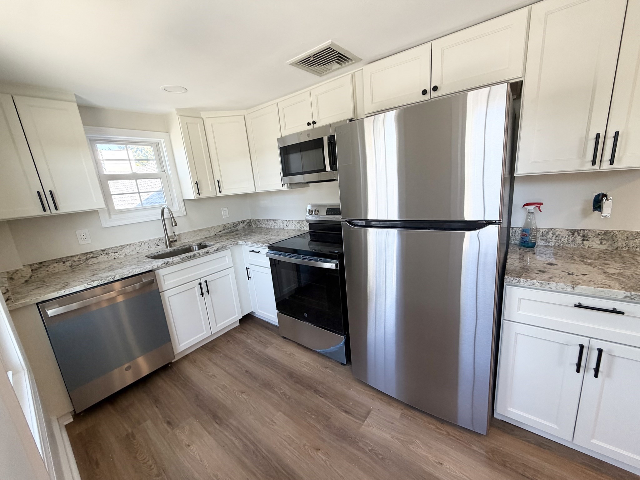 49 Main Street, Unit 3 Topsfield, MA 01983 - Photo 5 of 10 Gallery Image 5