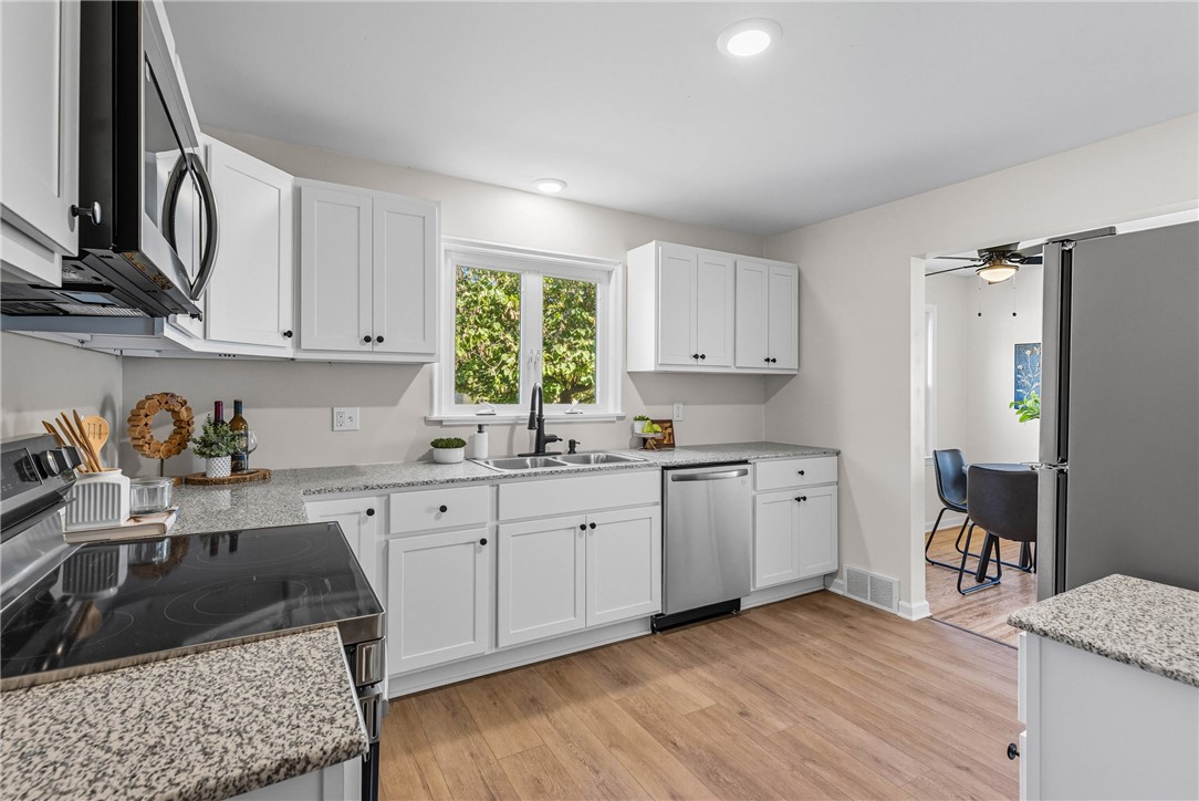 235 Shelford Road Irondequoit, NY 14609 - Photo 22 of 50