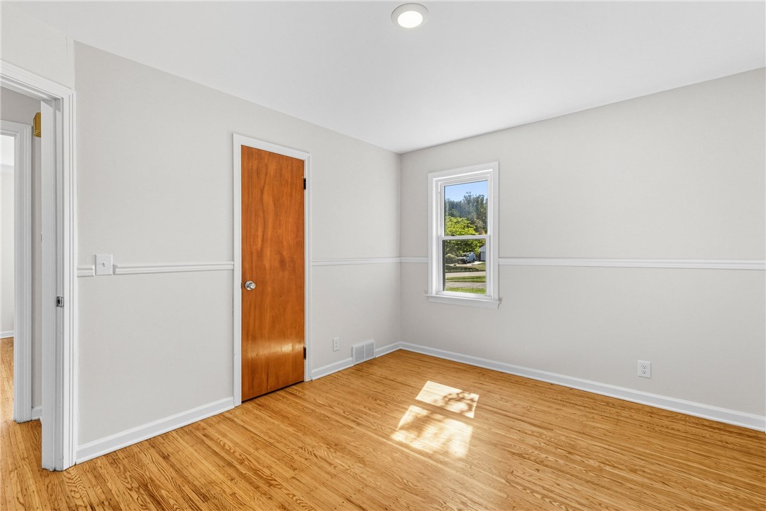 235 Shelford Road Irondequoit, NY 14609 - Photo 36 of 50