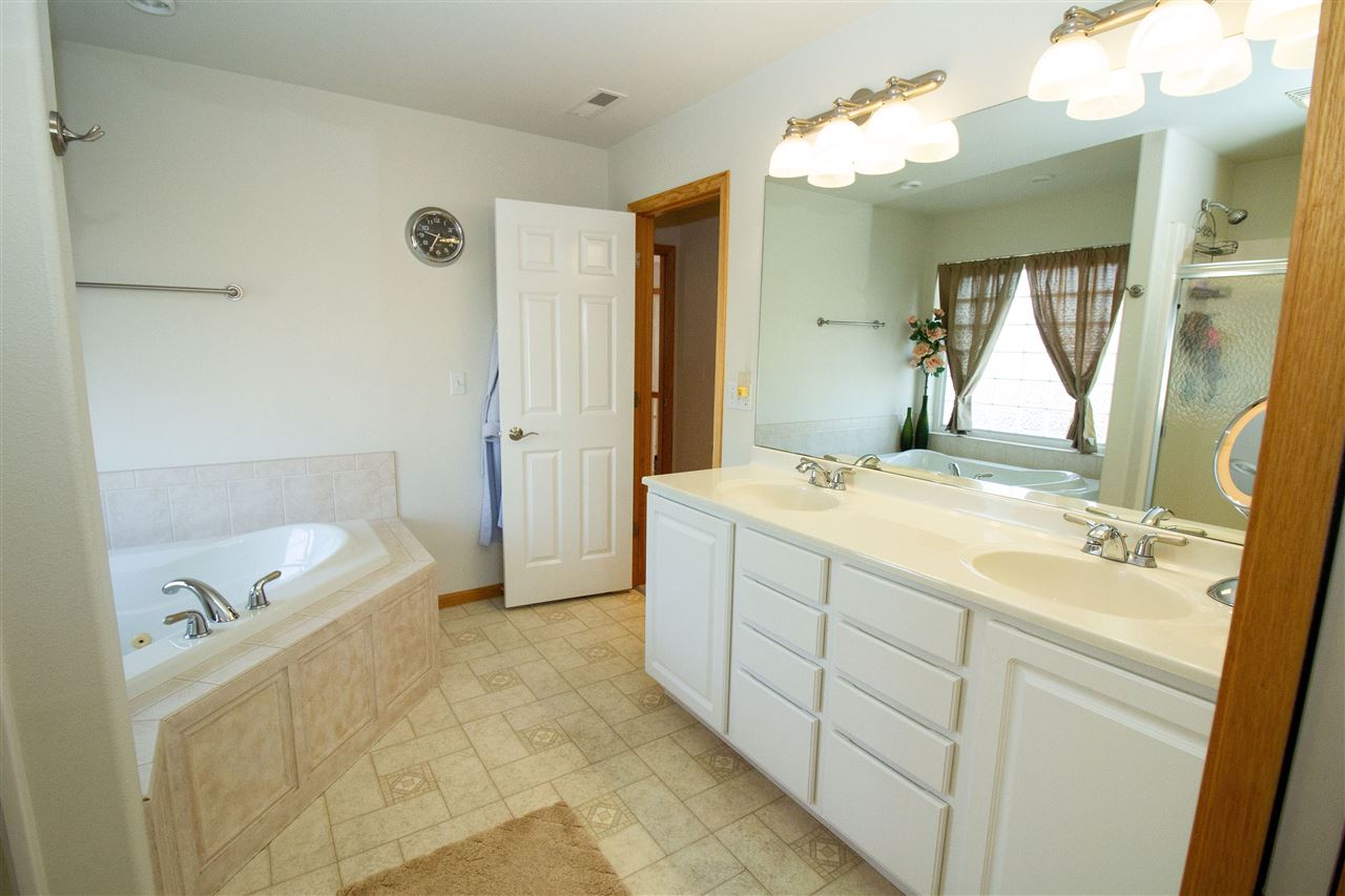 4330 Windemere Way Marion, IA 52302 - Photo 10 of 12 Gallery Image 10