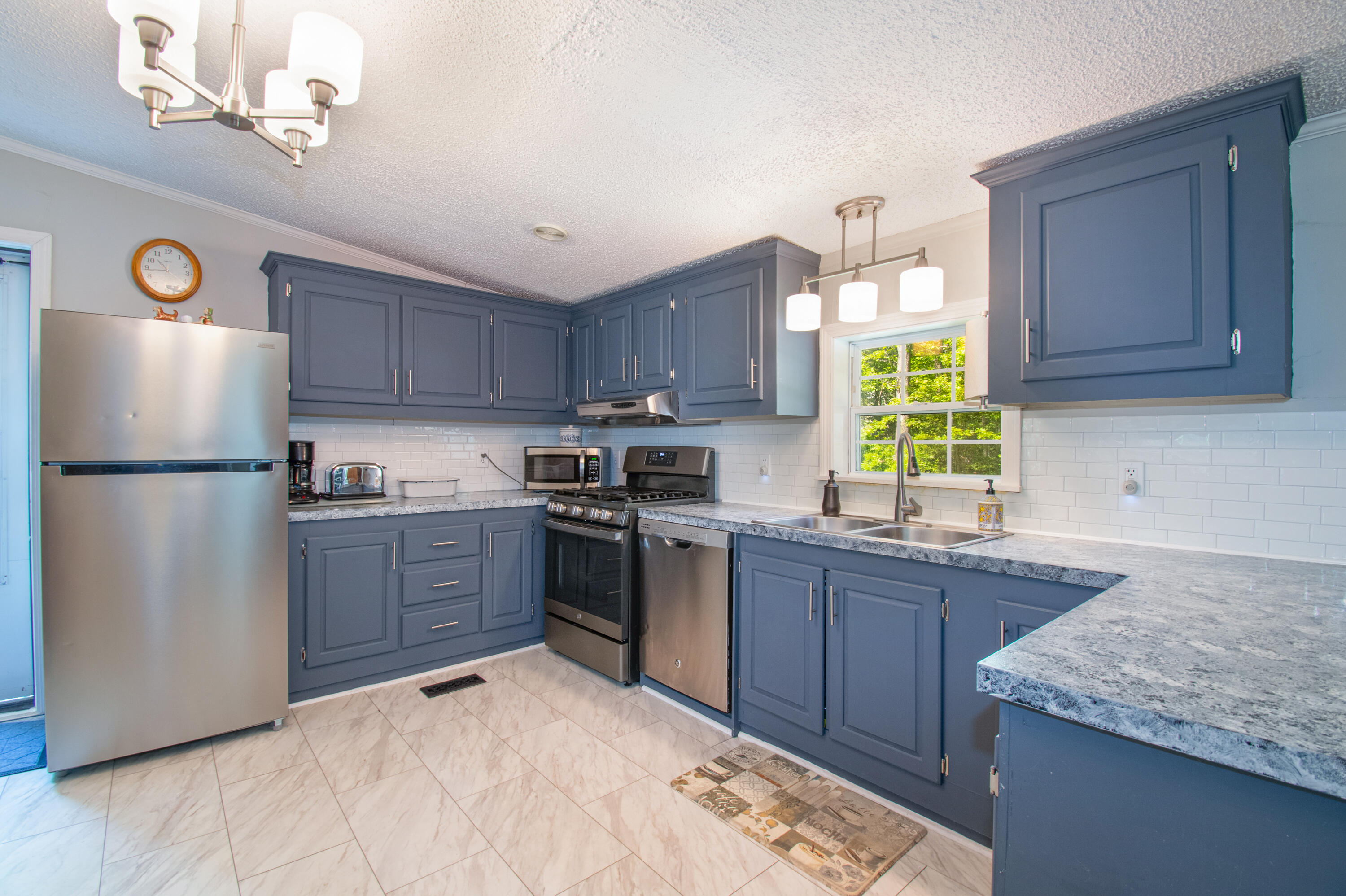 8 Knickerbocker Road Boothbay, ME 04537 - Photo 8 of 43 8KnickerbockerRd.Boothbay-08