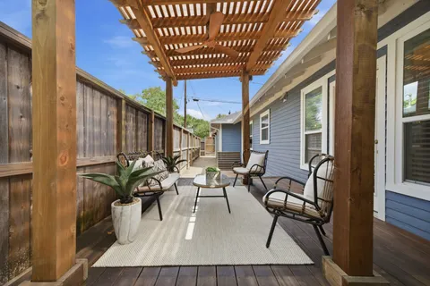$950,000 | 713 Wendel Street, Houston, TX 77009