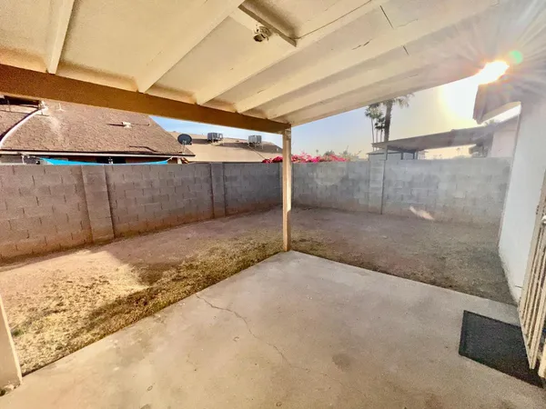 $1,495 | 953 West Emelita Circle, Mesa, AZ 85210