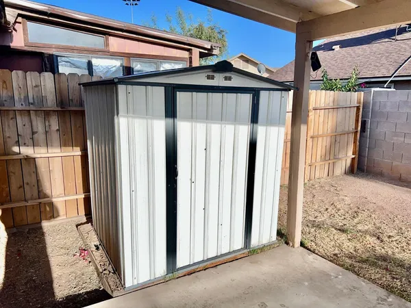 $1,495 | 953 West Emelita Circle, Mesa, AZ 85210