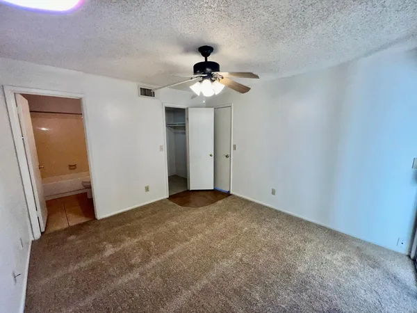 $1,495 | 953 West Emelita Circle, Mesa, AZ 85210