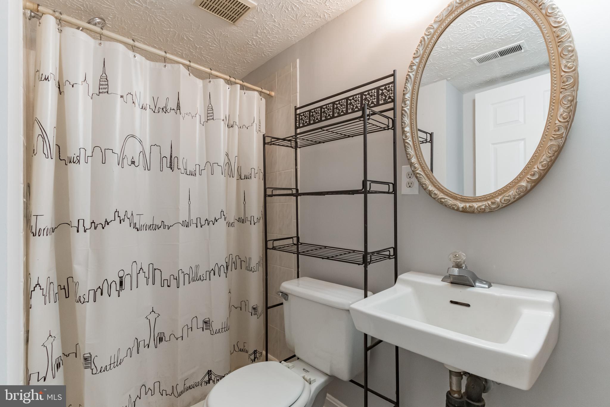 1413 Rising Wind Court Silver Spring, MD 20905 - Photo 12 of 16