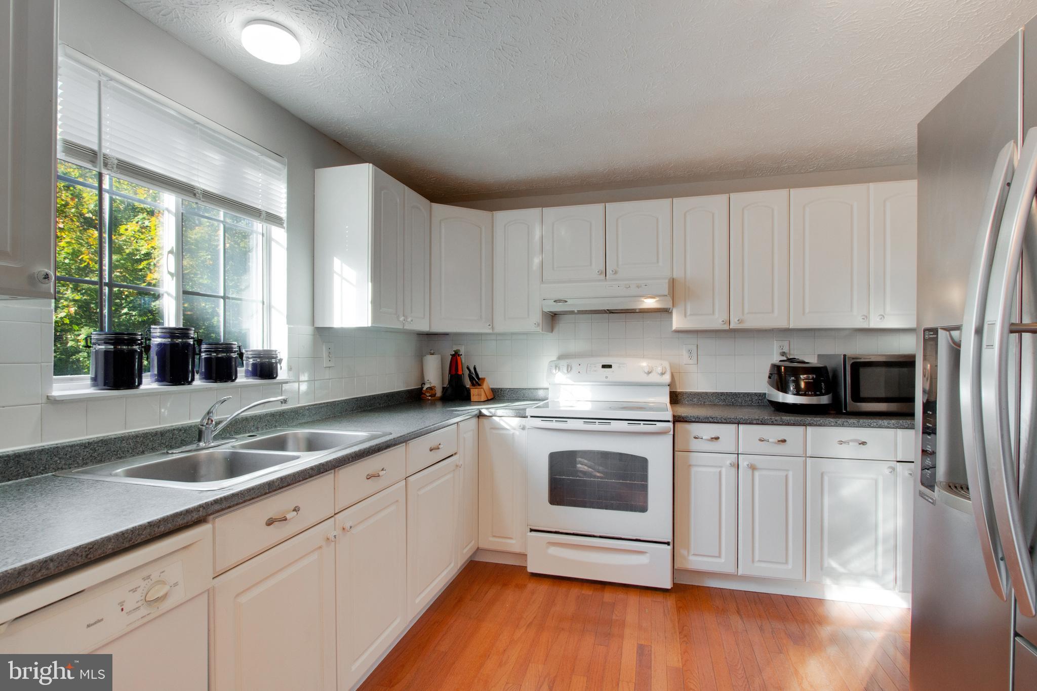 1413 Rising Wind Court Silver Spring, MD 20905 - Photo 5 of 16