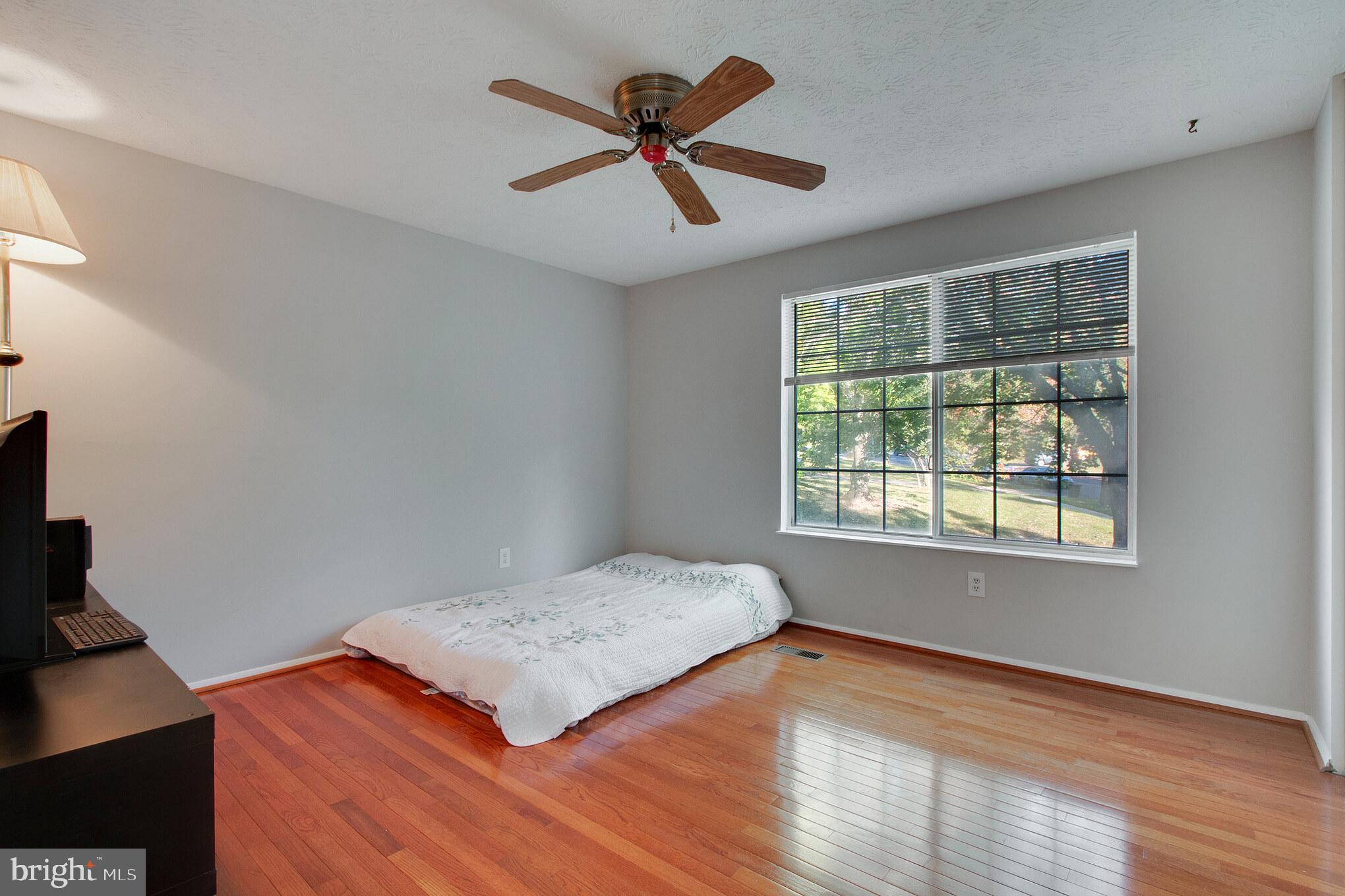 1413 Rising Wind Court Silver Spring, MD 20905 - Photo 7 of 16