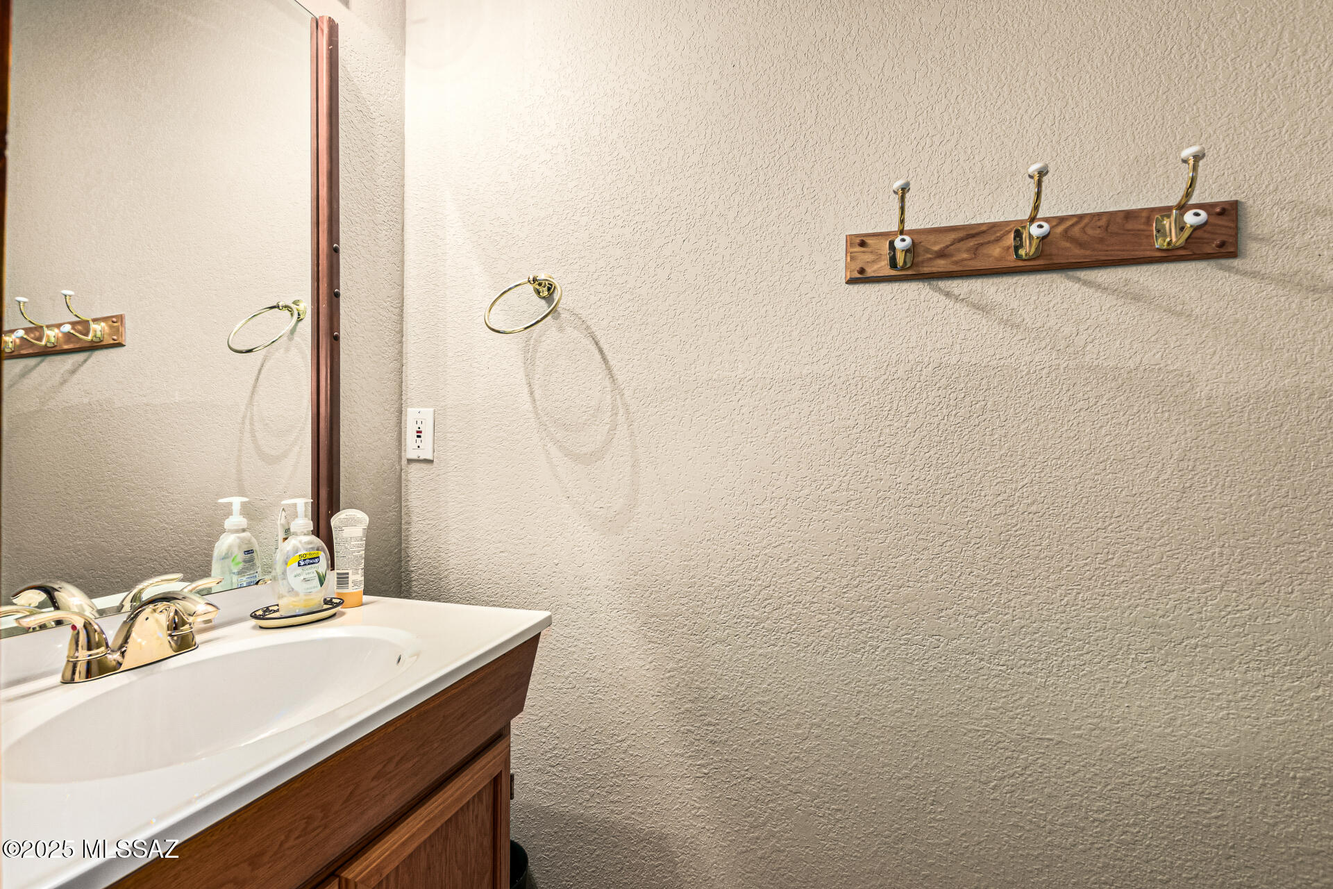 15850 North Razorback Ridge Trail Tucson, AZ 85739 - Photo 36 of 50 Powder Room