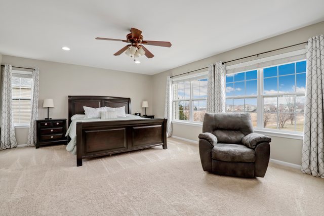 5961 Chatham Drive Hoffman Estates, IL 60192 - Photo 20 of 39