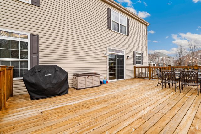 5961 Chatham Drive Hoffman Estates, IL 60192 - Photo 36 of 39