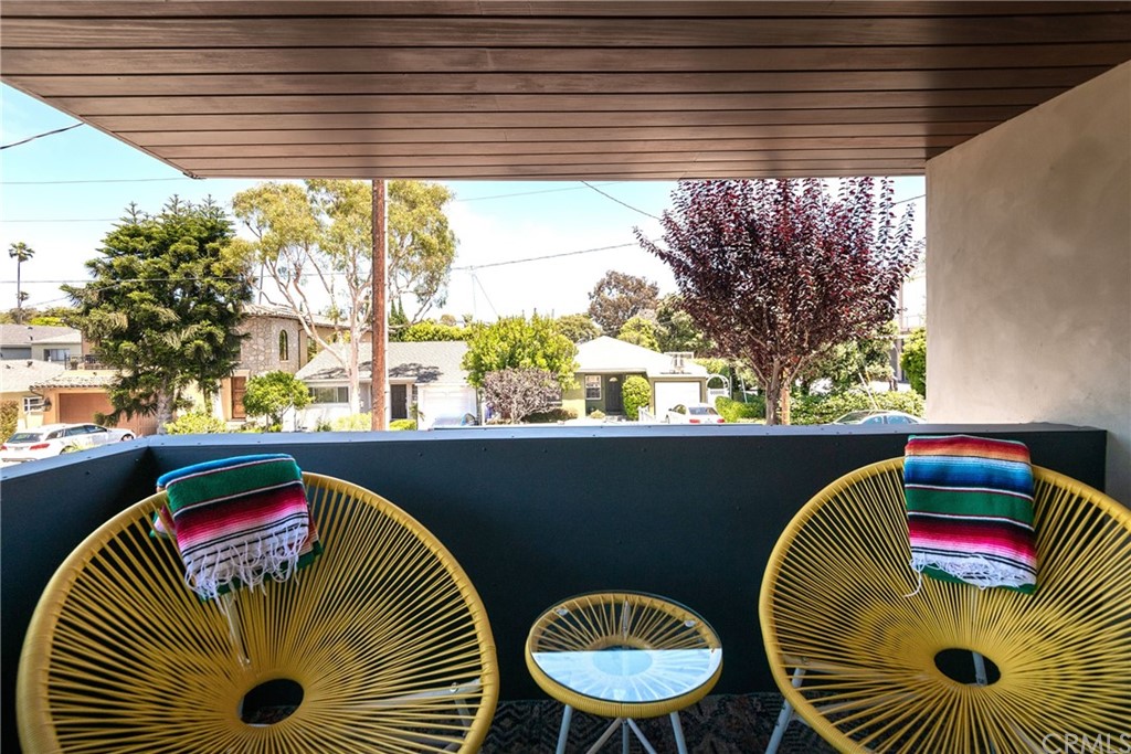 1149 Pine Avenue Manhattan Beach, CA 90266 - Photo 29 of 48 a view of balcony with furniture