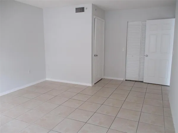 $2,375 | 5045 Wiles Road, Unit 206, Coconut Creek, FL 33073