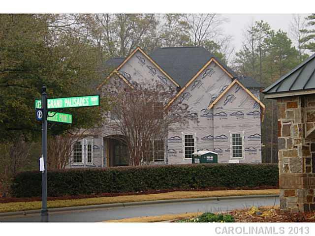 17032 Turtle Point Road Charlotte, NC 28278 - Photo 4 of 11 Gallery Image 4