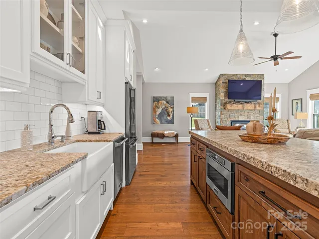 $800,000 | 6 Starwood Valley Trail, Arden, NC 28704