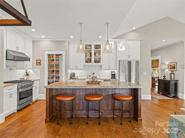 $800,000 | 6 Starwood Valley Trail, Arden, NC 28704