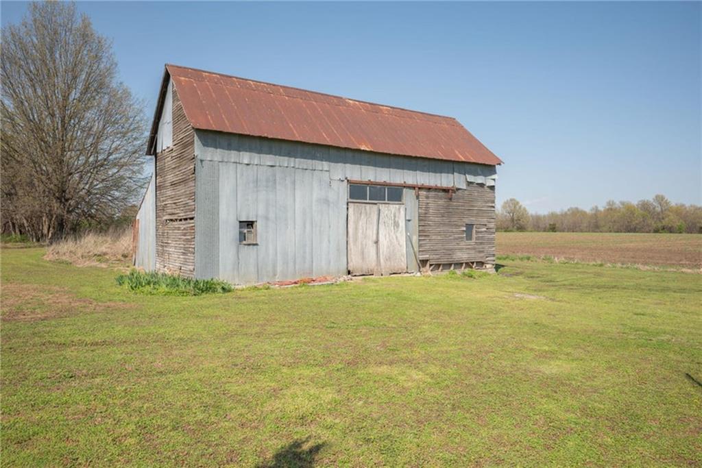 1619 East Maple Street Columbus, KS 66725 - Photo 4 of 15