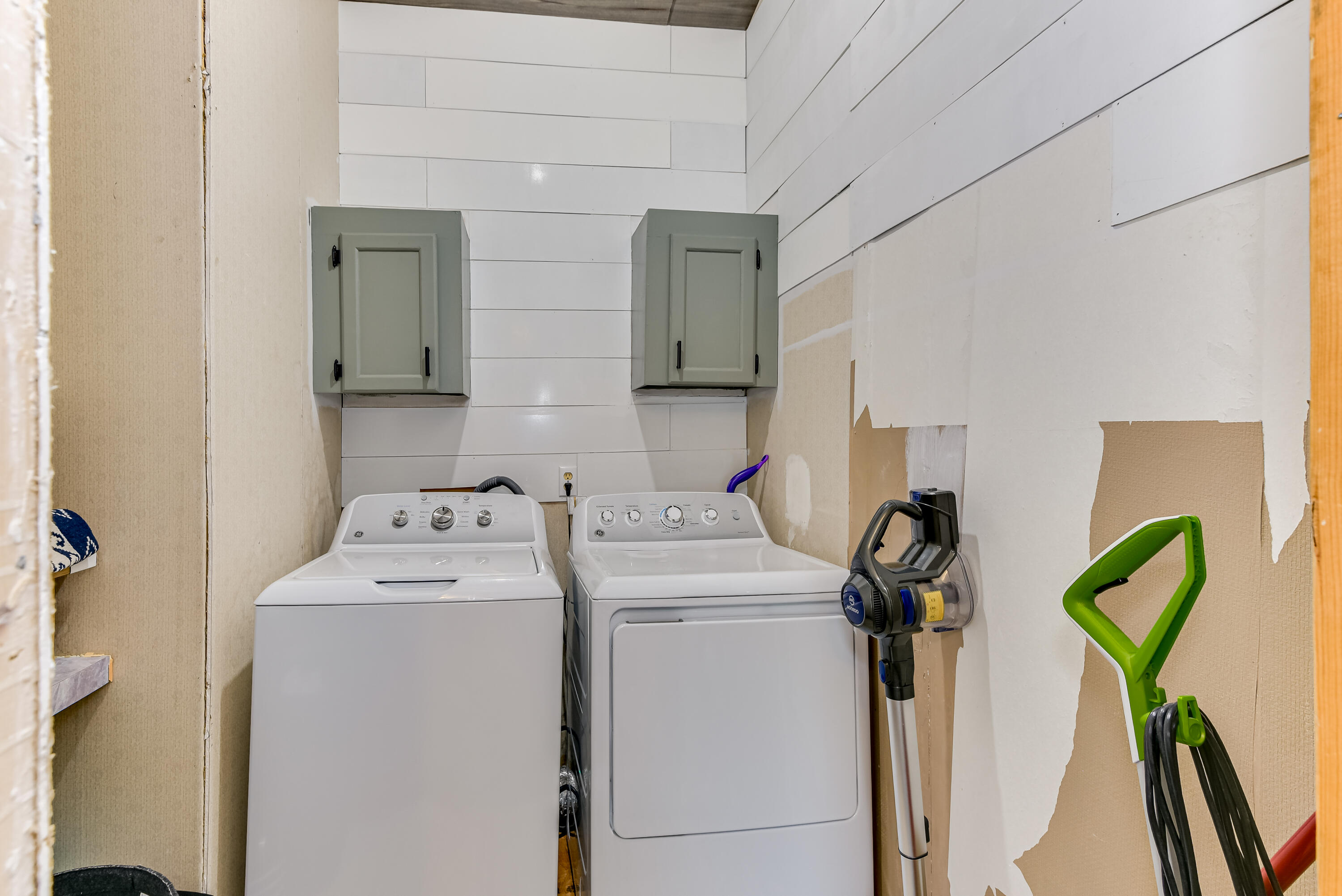 2482 Windsor Road Springfield, SC 29146 - Photo 25 of 36