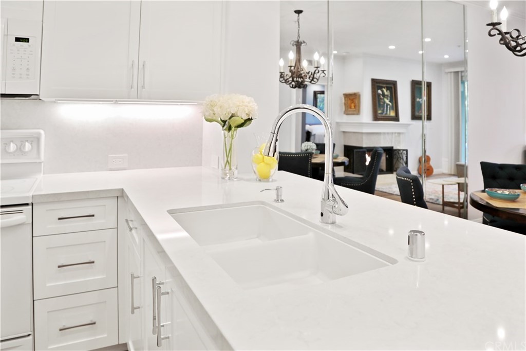 2243 Martin, Unit 314 Irvine, CA 92612 - Photo 2 of 75 Modern Kohler hardware, quartz counter top, quartz sink