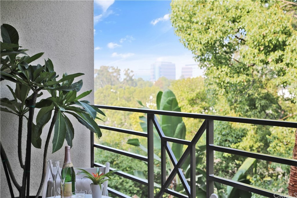 2243 Martin, Unit 314 Irvine, CA 92612 - Photo 29 of 75 a view of a balcony with plants