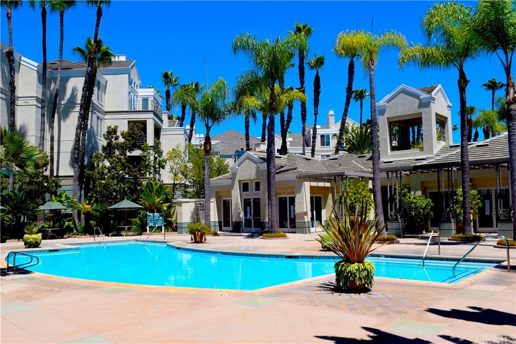 2243 Martin, Unit 314 Irvine, CA 92612 - Photo 64 of 75 a front view of building with yard