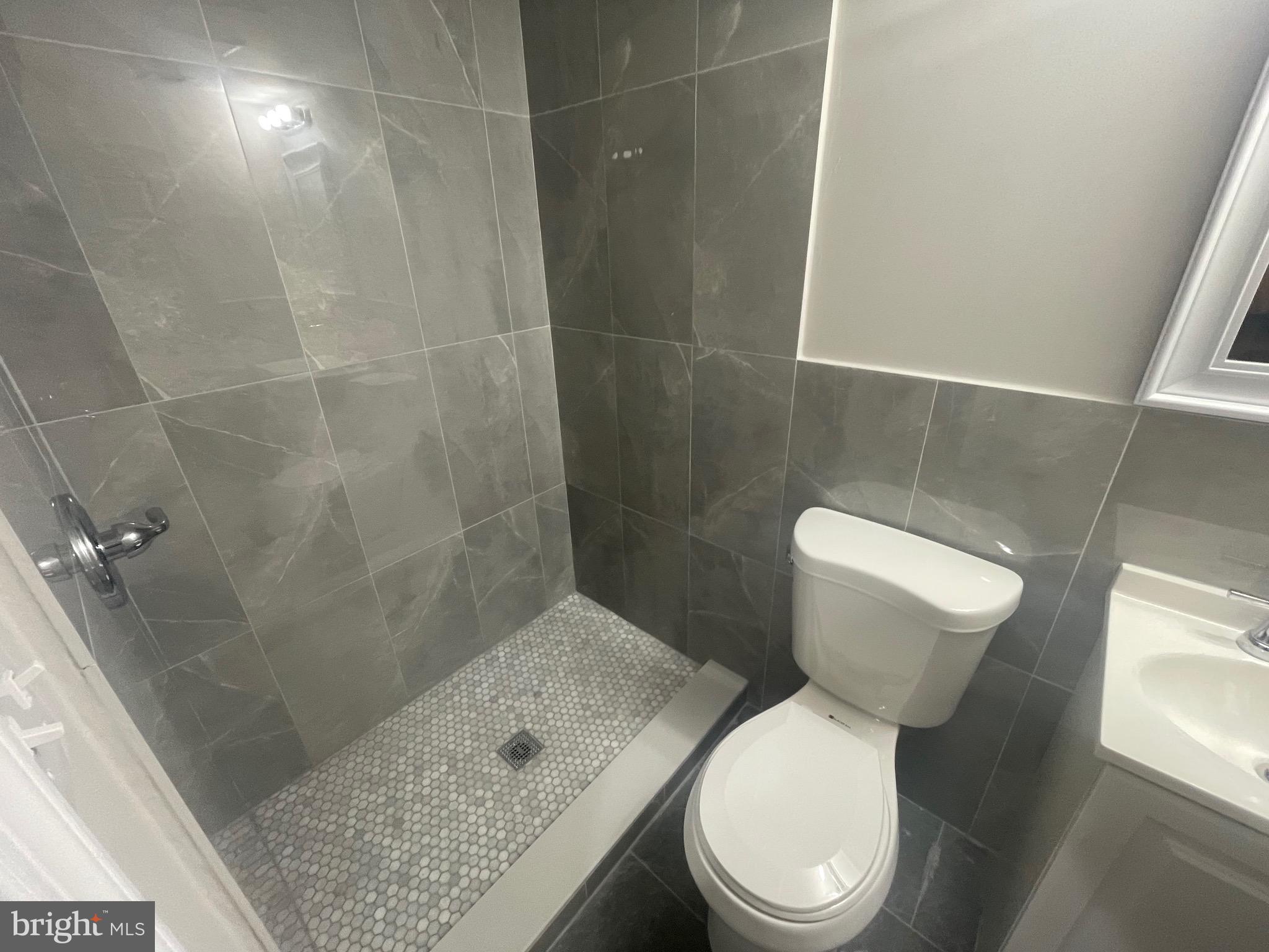 8408 Temple Road Philadelphia, PA 19150 - Photo 12 of 15