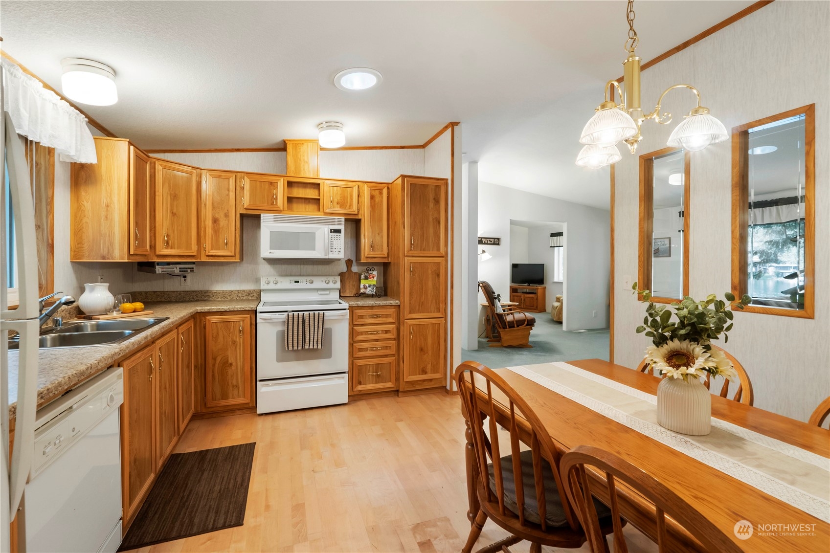 730 East Phillips Lake Loop Road Shelton, WA 98584 - Photo 7 of 28 Gallery Image 7