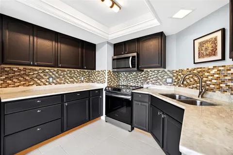 $229,000 | 1990 Leisure Drive, Unit 3, Fort Myers, FL 33907