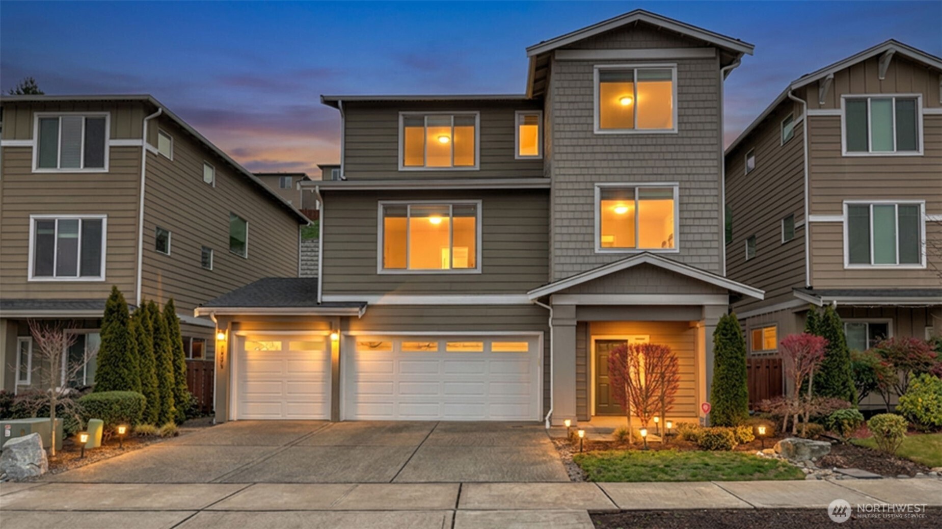 20024 90th Place South Kent, WA 98031 - Photo 2 of 28 a front view of a house