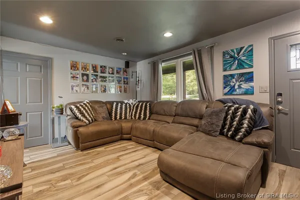 $785,000 | 11745 Otterbein Road Southwest, Laconia, IN 47135