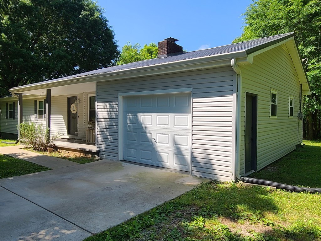 4824 Spring Place Road Southeast Cleveland, TN 37323 - Photo 5 of 40 Gallery Image 5