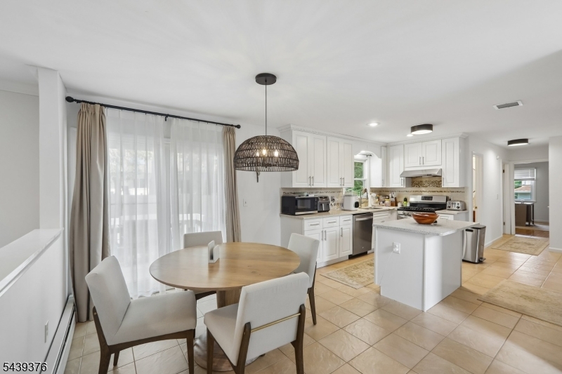 50 Kahl Road East Hanover, NJ 07936 - Photo 8 of 24