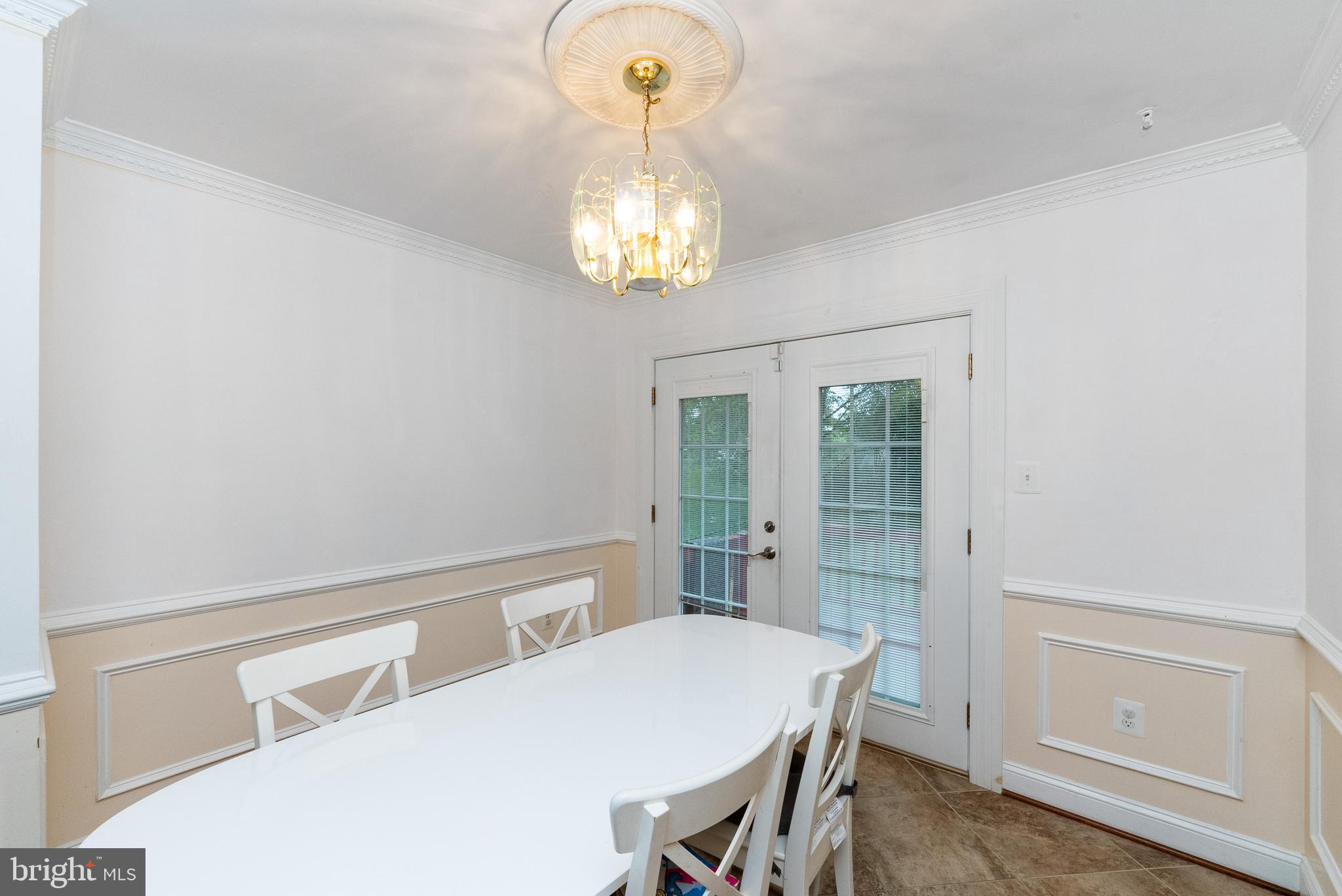 13513 Delaney Road Woodbridge, VA 22193 - Photo 8 of 44 Gallery Image 8