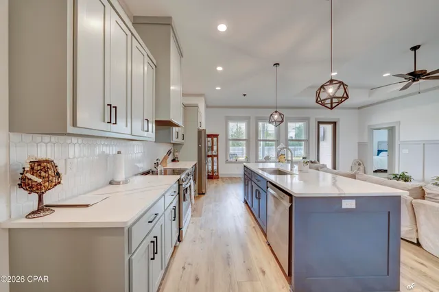 $499,000 | 103 Lakeview Terrace, Lynn Haven, FL 32444