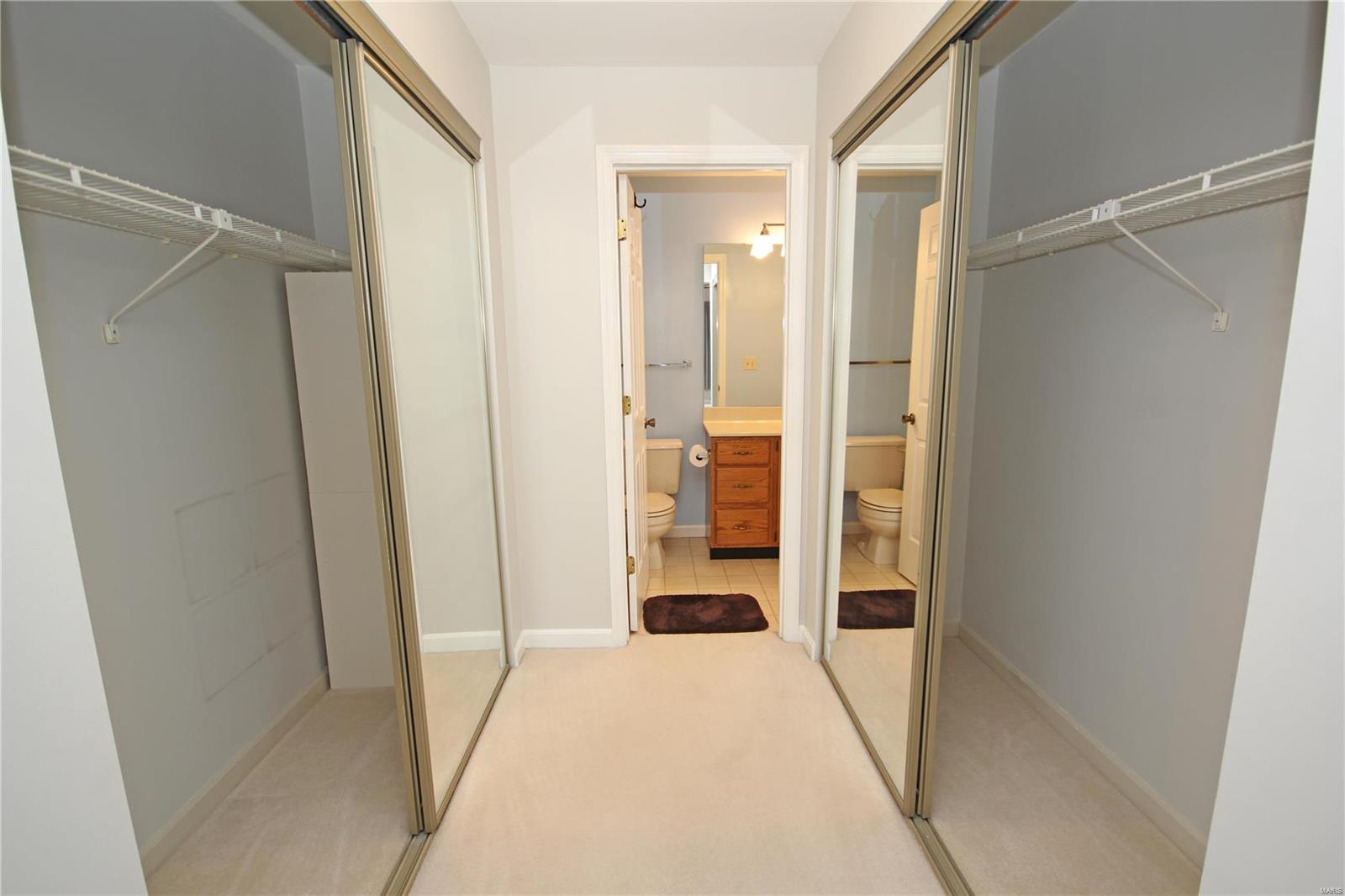 8815 Pardee Forest Drive, Unit C St. Louis, MO 63123 - Photo 15 of 31