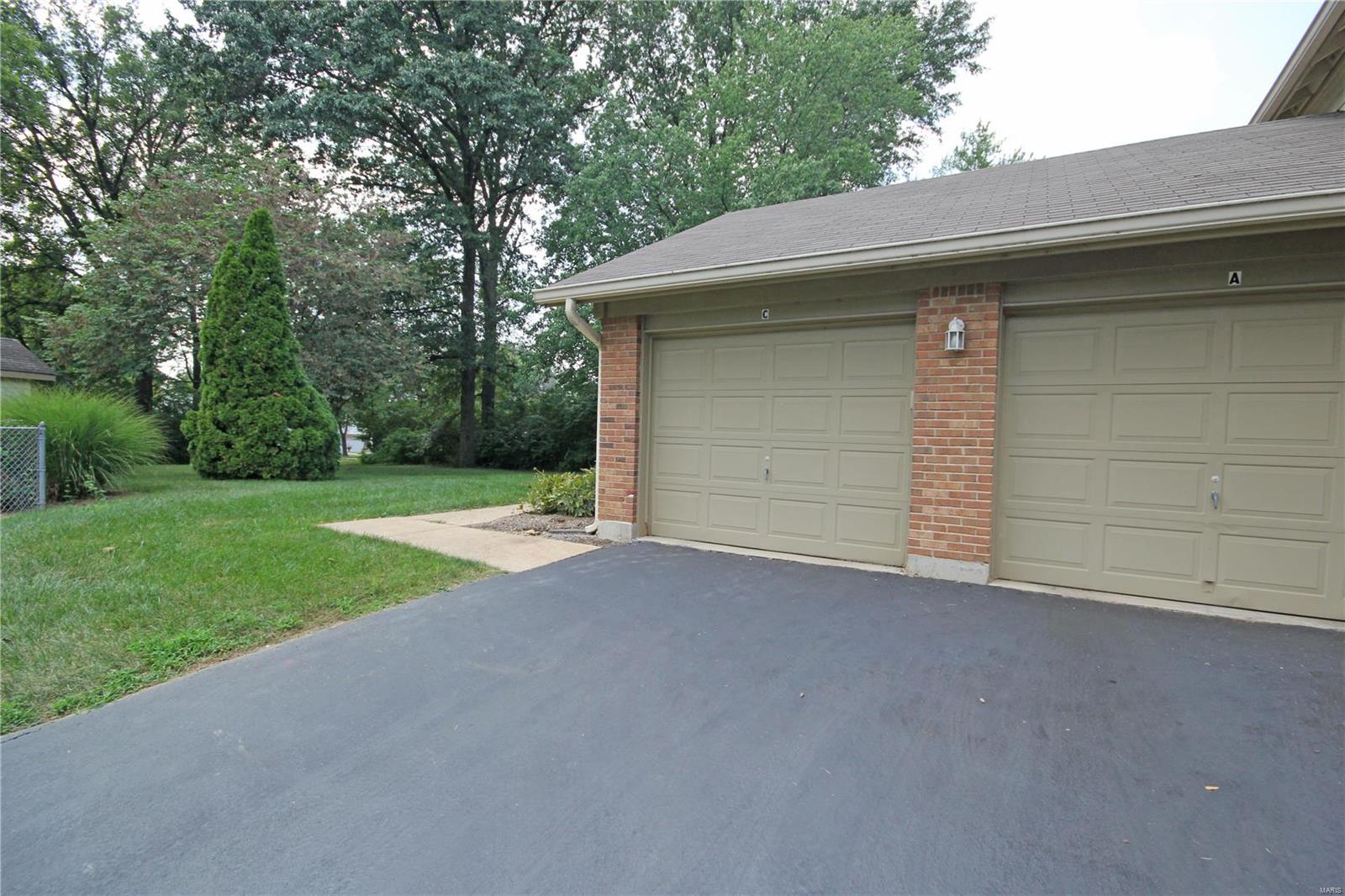 8815 Pardee Forest Drive, Unit C St. Louis, MO 63123 - Photo 25 of 31