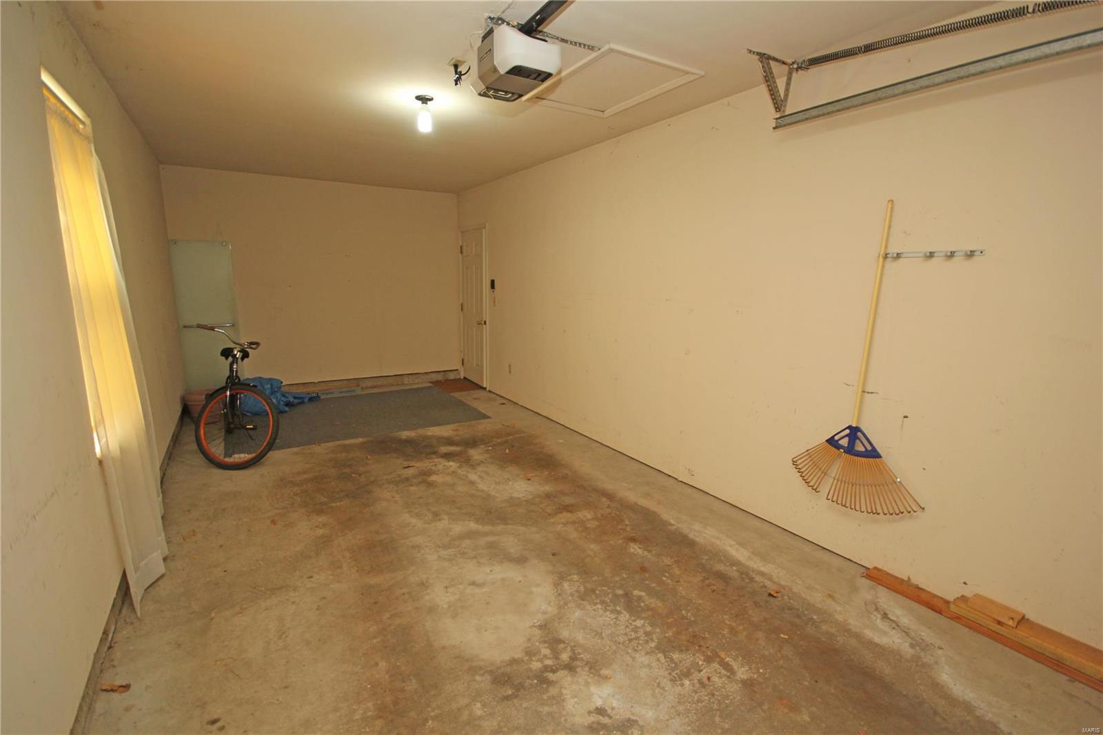 8815 Pardee Forest Drive, Unit C St. Louis, MO 63123 - Photo 27 of 31